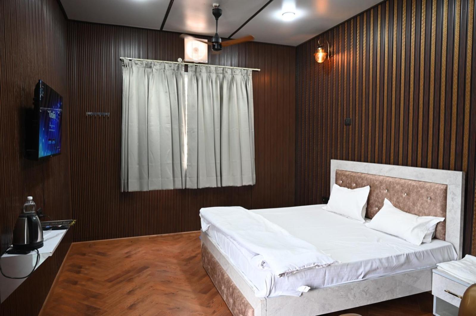 4 Seasons Resort By Jain Residency Sohna Esterno foto